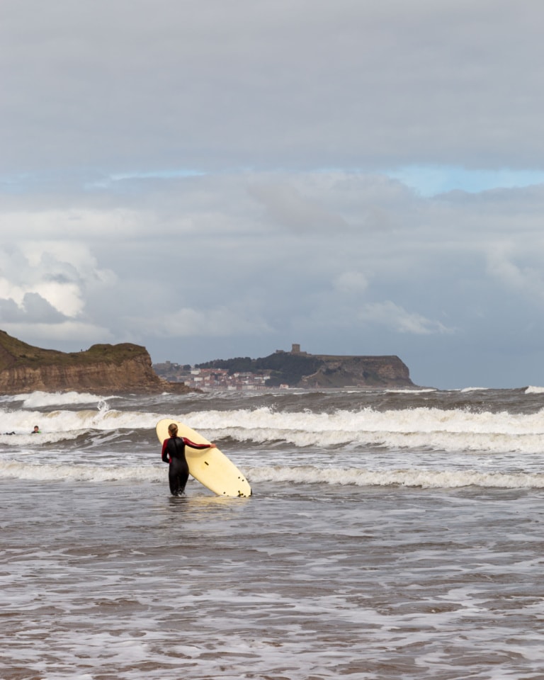 cayton bay, surfing, scarborough, north yorkshire, surf, surf is up.