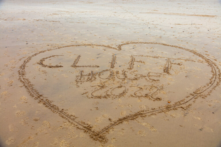 cliff hosue holiday cottages, cliff house, cliff farm, dog friendly, beach, love heart