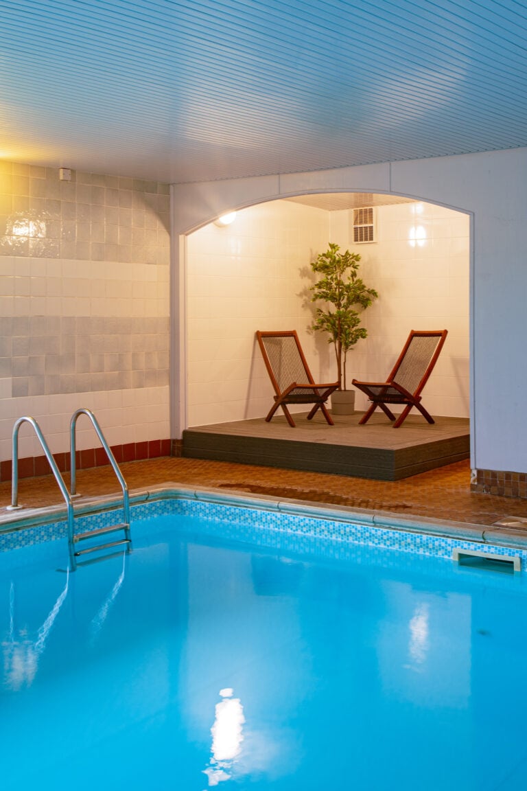 swimming pool, indoor heated pool, cottages with pool, heated pool, self catering cottages